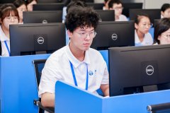 为学校博得了贵重荣